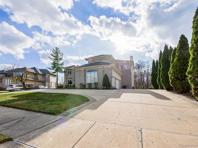 6310 Branford Drive, West Bloomfield, MI 48322