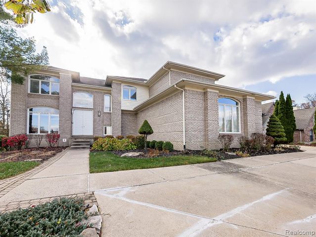 6310 Branford Drive, West Bloomfield, MI 48322
