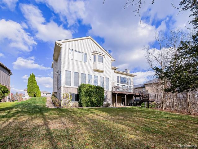 6310 Branford Drive, West Bloomfield, MI 48322