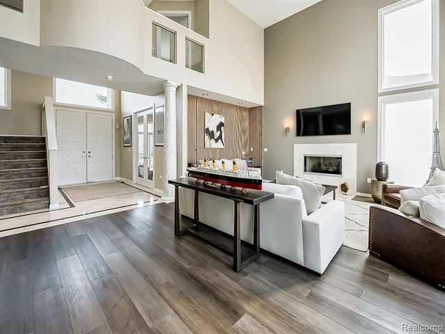 6310 Branford Drive, West Bloomfield, MI 48322