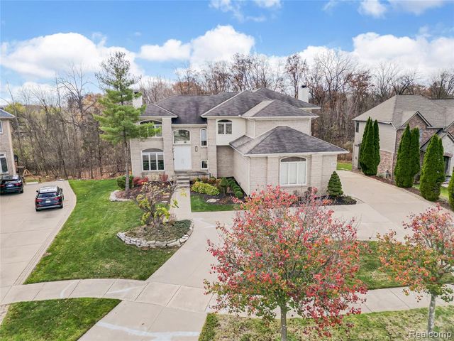 6310 Branford Drive, West Bloomfield, MI 48322