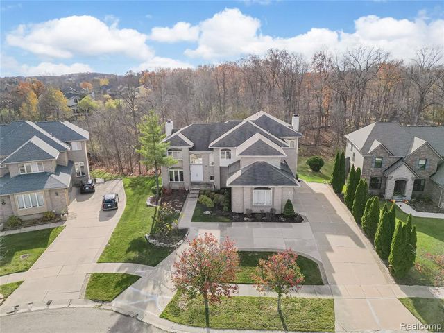 6310 Branford Drive, West Bloomfield, MI 48322