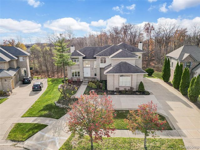 6310 Branford Drive, West Bloomfield, MI 48322