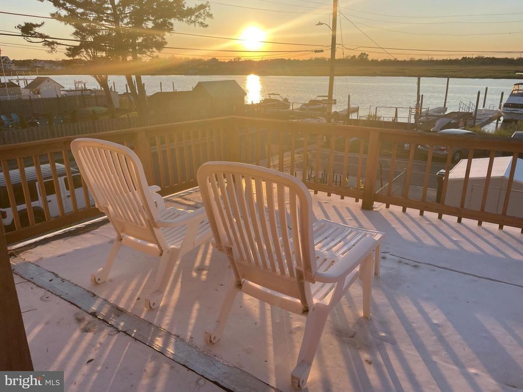 6427 MONMOUTH AVE, Ventnor City, NJ 08406
