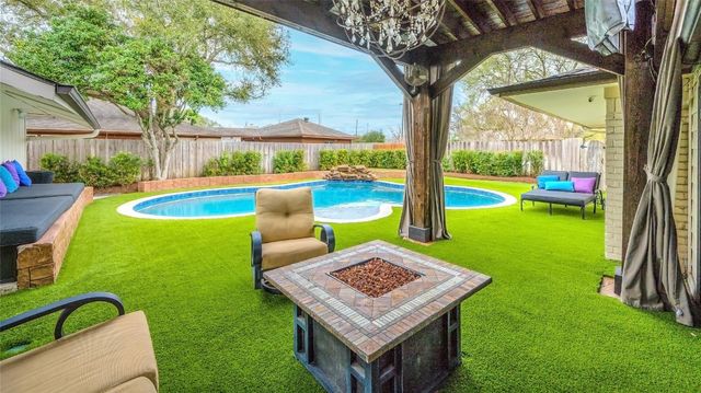 3119 Broadmoor Drive, Sugar Land, TX 77478