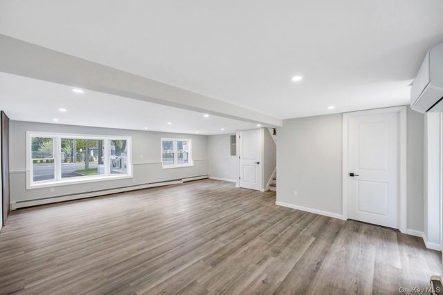 48 Earl Road, Melville, NY 11747