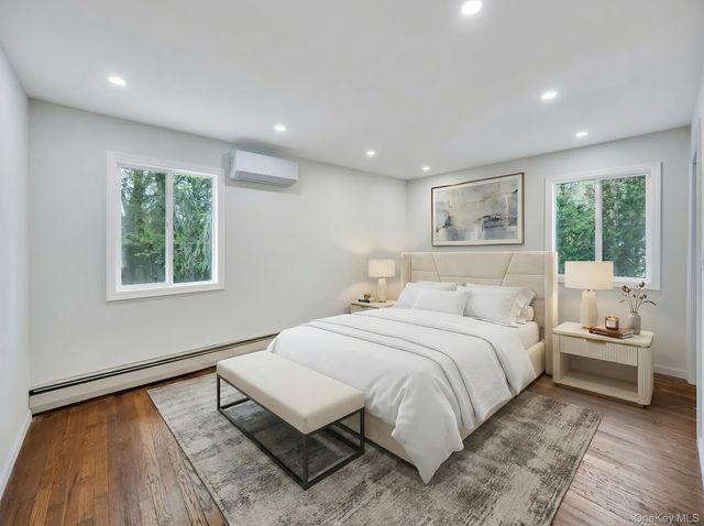 48 Earl Road, Melville, NY 11747