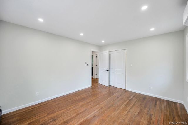 48 Earl Road, Melville, NY 11747