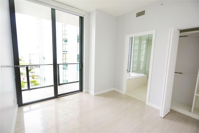 480 NE 31 St 2007, Miami, FL 33137