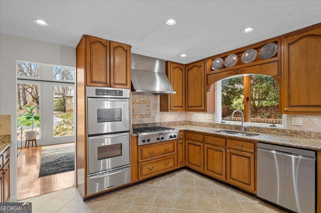 5129 Stratham Drive, Dunwoody, GA 30338