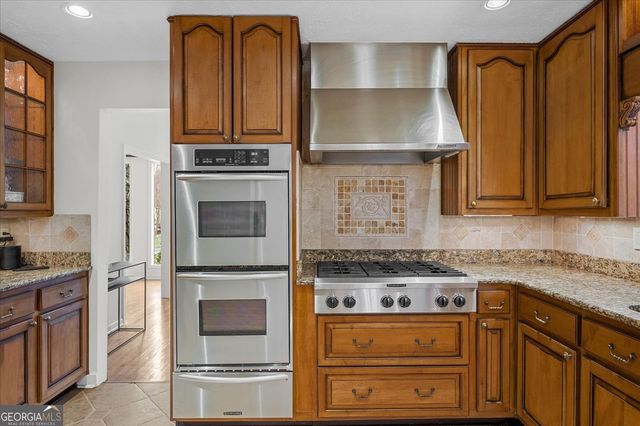 5129 Stratham Drive, Dunwoody, GA 30338