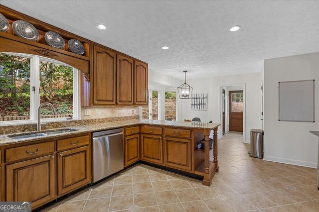 5129 Stratham Drive, Dunwoody, GA 30338