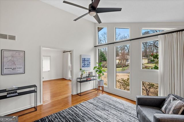 5129 Stratham Drive, Dunwoody, GA 30338