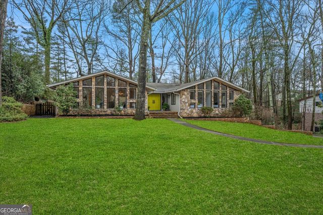 5129 Stratham Drive, Dunwoody, GA 30338