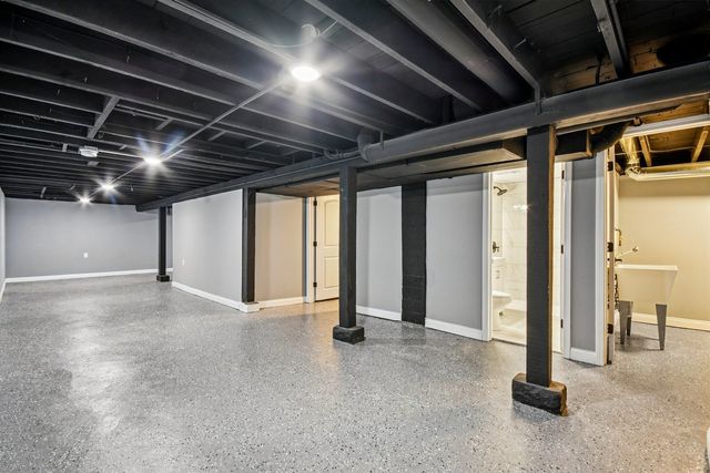 8536 S Maryland Avenue, Chicago, IL 60619