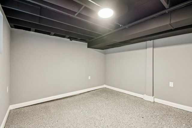 8536 S Maryland Avenue, Chicago, IL 60619