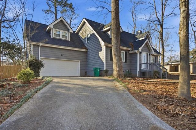 641 Field Cliff Drive, Stone Mountain, GA 30087