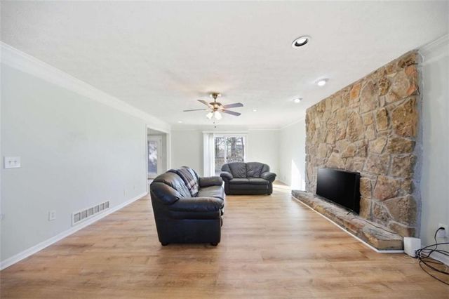 641 Field Cliff Drive, Stone Mountain, GA 30087