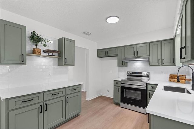 7750 Heaton Drive, Theodore, AL 36582