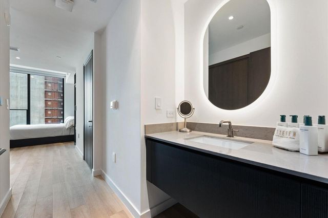 20 NE 11th Street EXPH06A, Miami, FL 33132