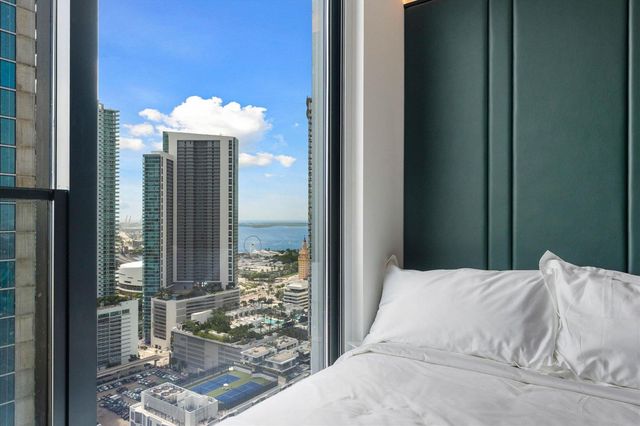 20 NE 11th Street EXPH06A, Miami, FL 33132