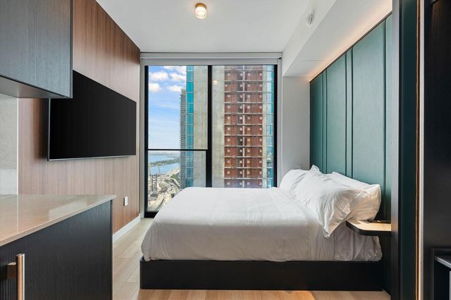 20 NE 11th Street EXPH06A, Miami, FL 33132