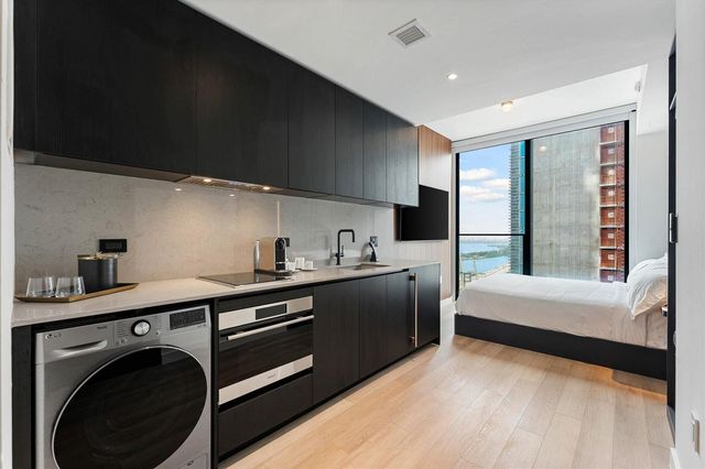20 NE 11th Street EXPH06A, Miami, FL 33132