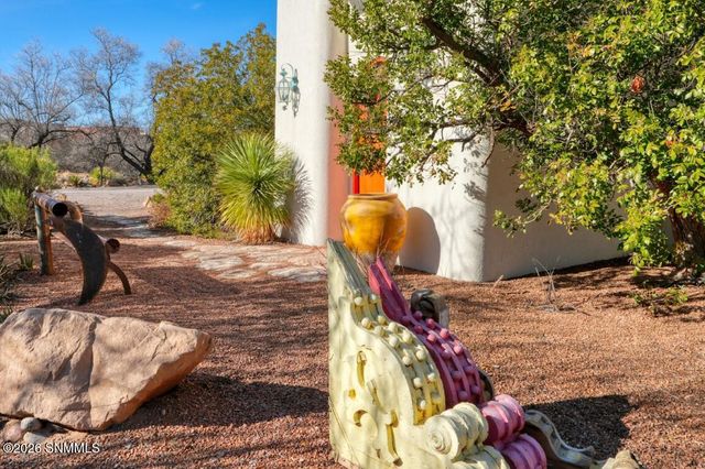 2377 Mesilla Hills Drive, Las Cruces, NM 88005