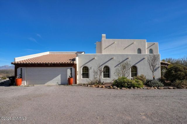 2377 Mesilla Hills Drive, Las Cruces, NM 88005