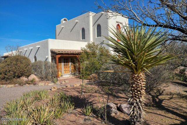 2377 Mesilla Hills Drive, Las Cruces, NM 88005