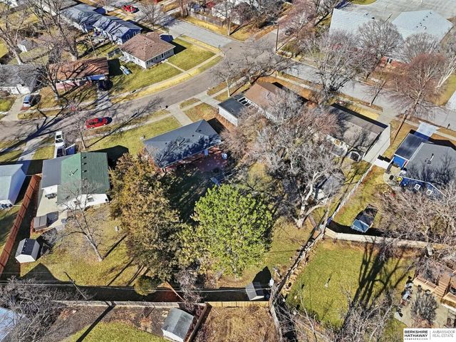 1831 Sunny Hill Road, Lincoln, NE 68502