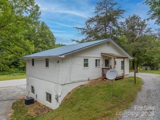 4250 Chimney Rock Road, Hendersonville, NC 28792