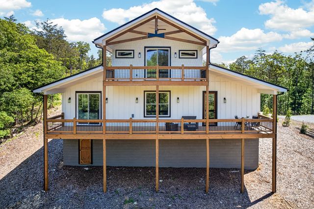 295 Mountain Laurel Ridge, Mineral Bluff, GA 30559