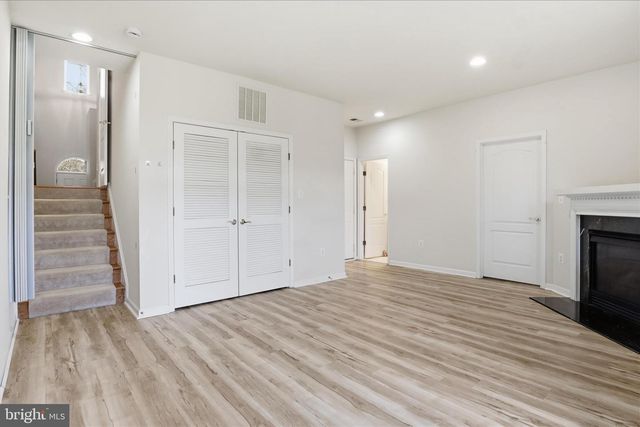 4604 CARISBROOKE LN, Fairfax, VA 22030