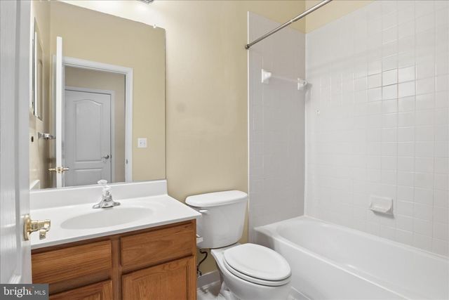 4604 CARISBROOKE LN, Fairfax, VA 22030