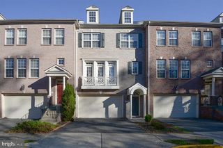 4604 CARISBROOKE LN, Fairfax, VA 22030