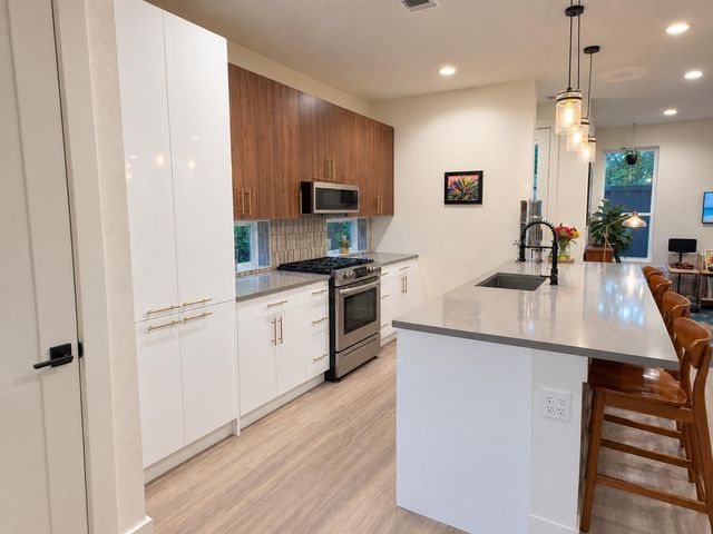 2904 Webberville RD 2, Austin, TX 78702