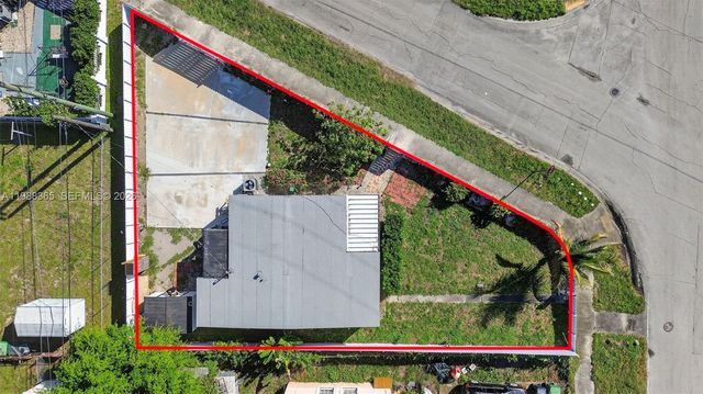 2001 Rutland St, Opa-locka, FL 33054