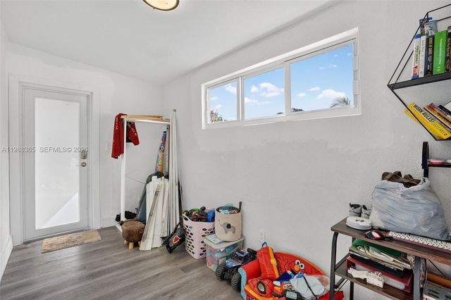 2001 Rutland St, Opa-locka, FL 33054