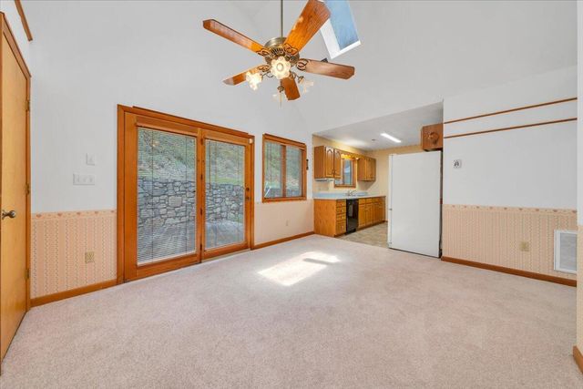 6505 Poage Valley Road, Roanoke, VA 24018