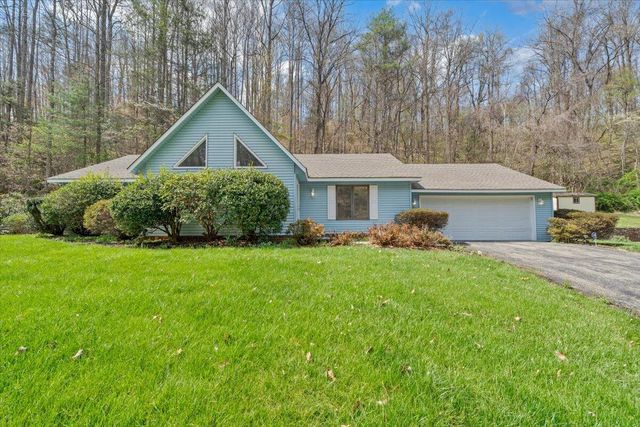 6505 Poage Valley Road, Roanoke, VA 24018