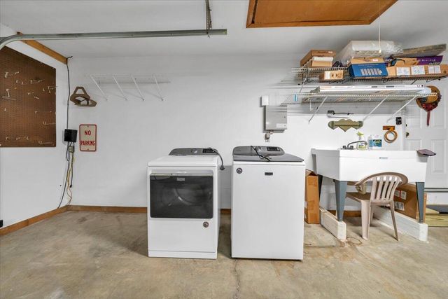 6505 Poage Valley Road, Roanoke, VA 24018