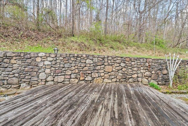 6505 Poage Valley Road, Roanoke, VA 24018