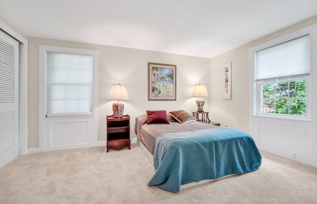 43 Grandview Ave, Watertown, MA 02472