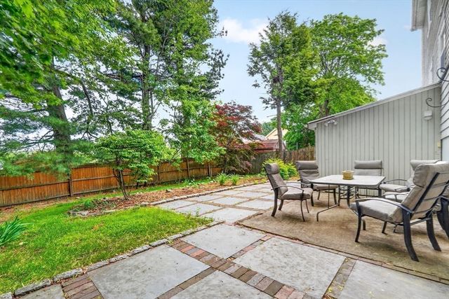 43 Grandview Ave, Watertown, MA 02472