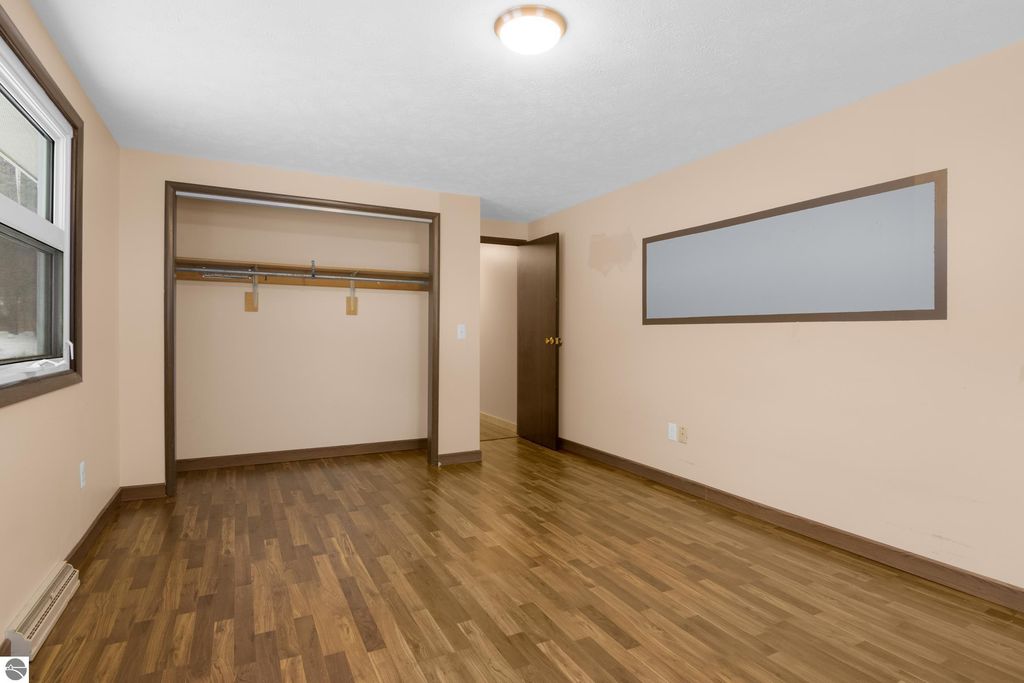 Image 14 of property listing at 5813 Pennington Drive, Beulah, MI 49617