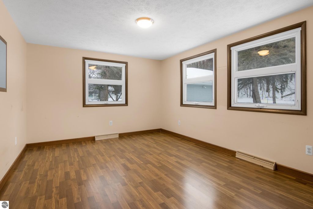 Image 16 of property listing at 5813 Pennington Drive, Beulah, MI 49617