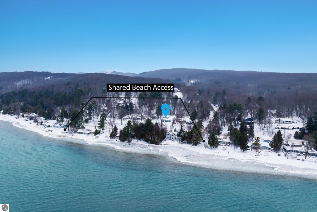 Image 2 of property listing at 5813 Pennington Drive, Beulah, MI 49617