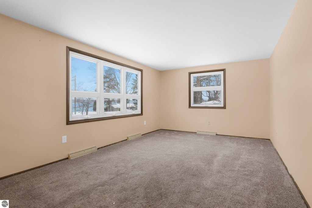 Image 8 of property listing at 5813 Pennington Drive, Beulah, MI 49617