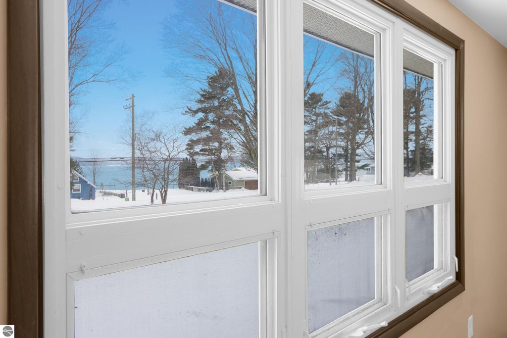 Image 9 of property listing at 5813 Pennington Drive, Beulah, MI 49617